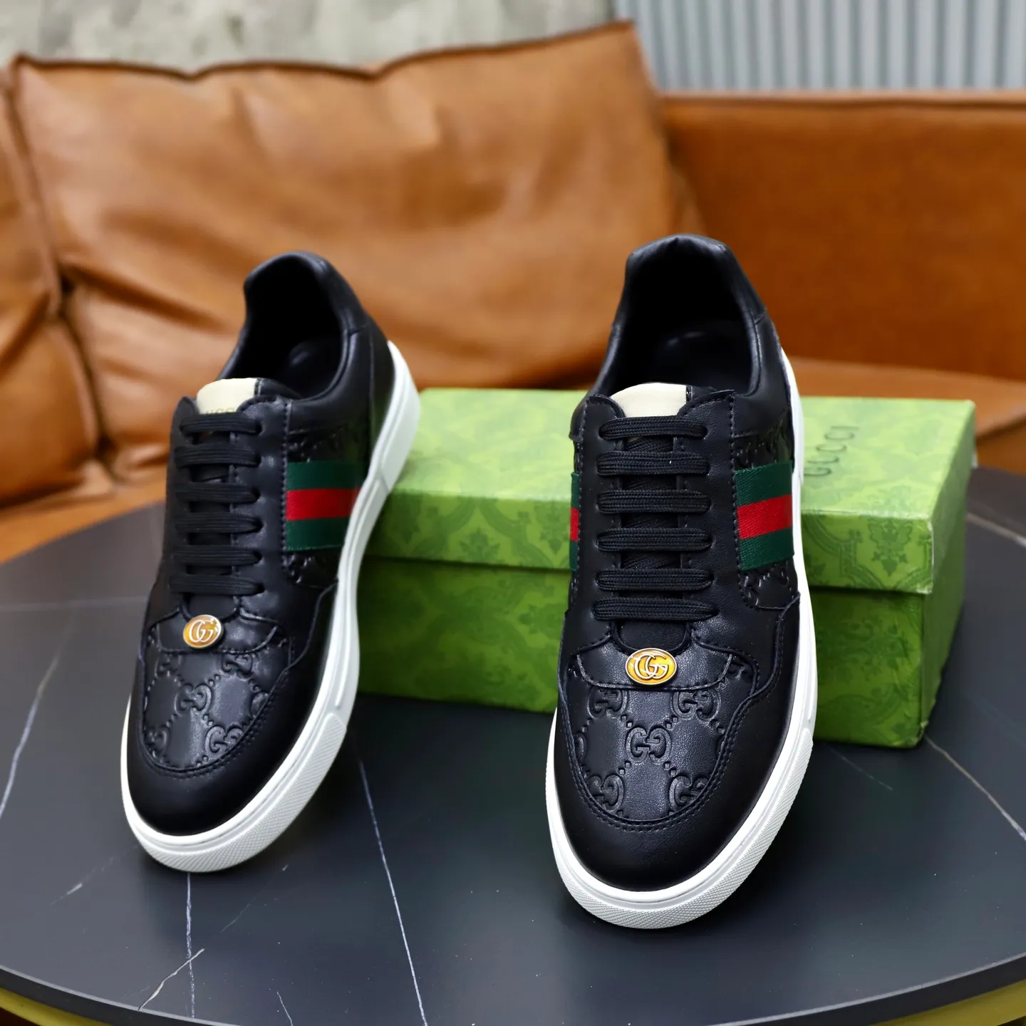 Ex-factory price: 420💰🙅‍♂️🙅‍♂️🙅‍♂️ Brand: Gucci GUCCi Standard code: 38-44 (45 customized) Grade: Same as the official website Material: Original leather splicing, comfortable and breathable sheepskin lining, original wear-resistant outsole Style category: Men's fashionable casual shoes, running, sports shoes, noble luxury brand elements, top luxury Color: actual picture color